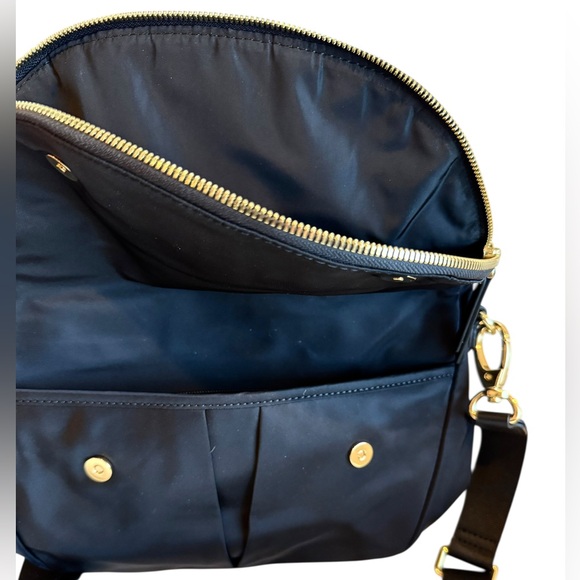 NWT Quince Revive Nylon Foldover Crossbody in Black - Picture 8 of 9